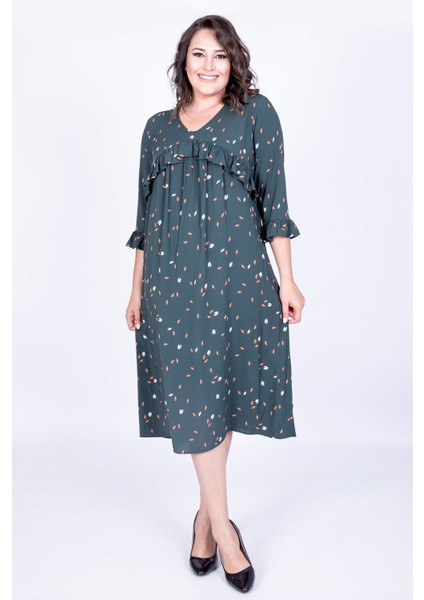 V Yaka Fırfır Detaylı Elbise