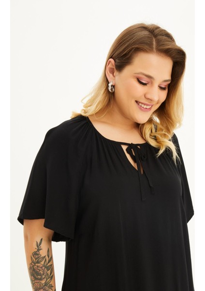 Astarlı Pelerin Kol Fırfırlı Elbise