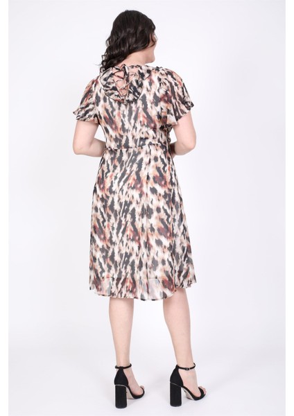 Arkası Çapraz Biyeli Şifon Elbise