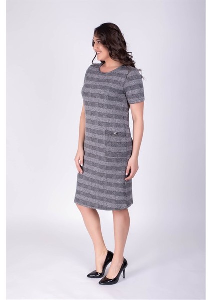 Fermuar Detaylı Cepli Elbise