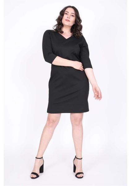 V Yaka Çerçeve Detaylı Elbise indirimleri