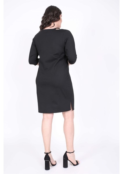 V Yaka Çerçeve Detaylı Elbise