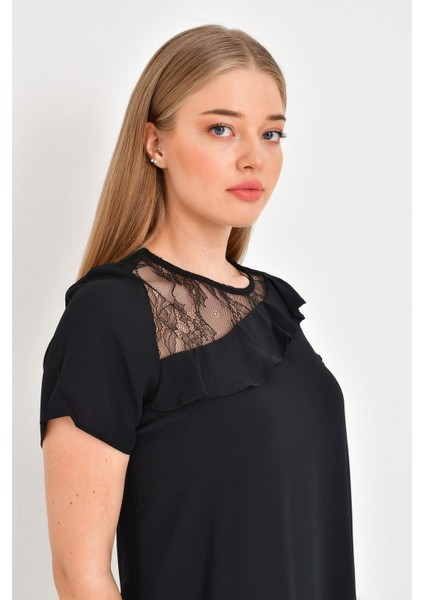 Dantel Ve Fırfır Detaylı Elbise