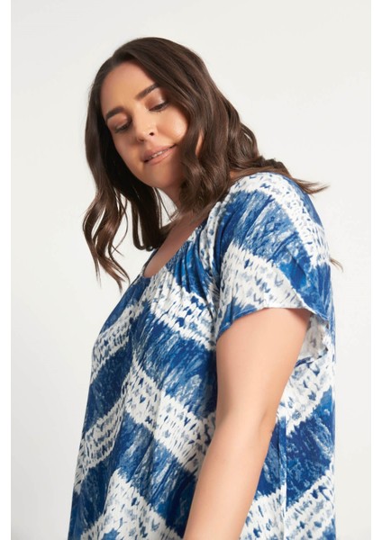 Düşük Omuzlu Büzgü Detaylı Elbise