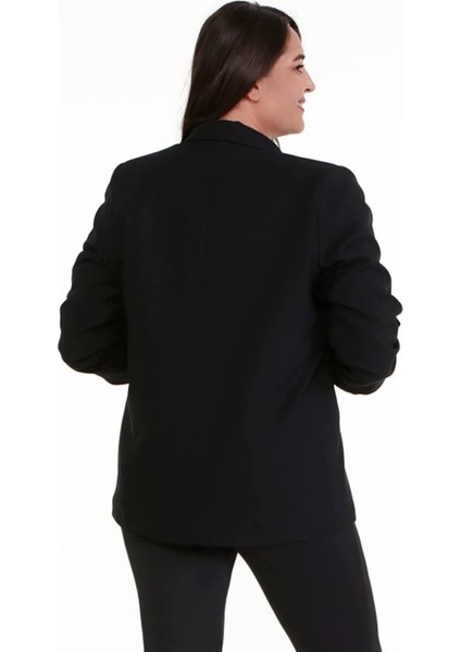 Astarlı Kolları Apoletli Blazer Ceket