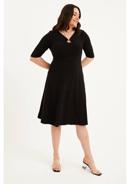 Halka Detaylı 3/4 Kol Elbise