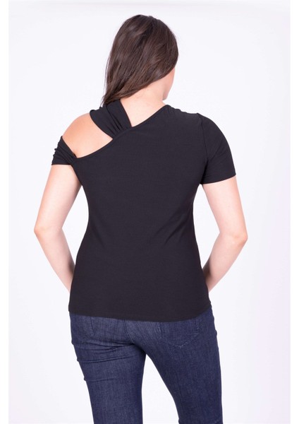 Asimetrik Yaka Tişört