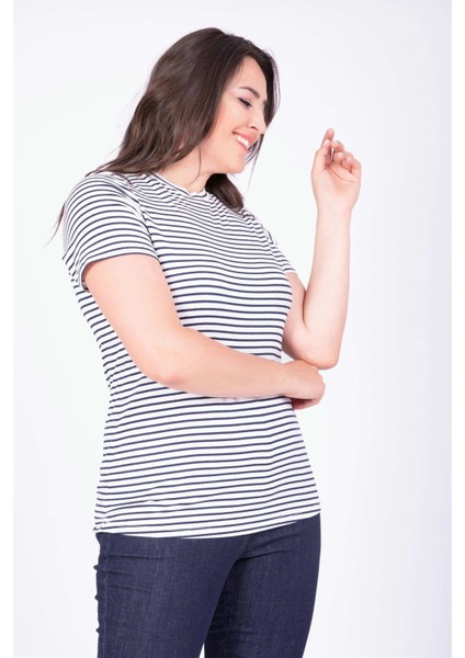 Sıfır Yaka Basic Tişört indirimleri