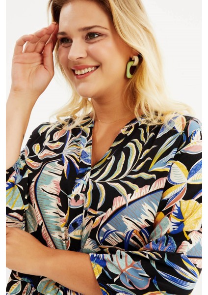 V Yaka Fırfırlı Elbise