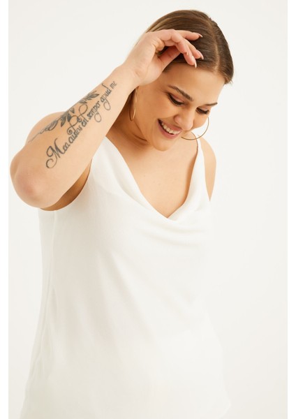 Astarlı Degaje Yaka Bluz modelleri