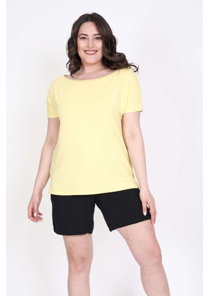 Karmen Yakalı Tişört fırsatları