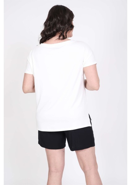 Karmen Yakalı Tişört modelleri