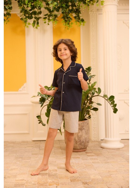 Erkek Çocuk Lacivert Renkli Düğmeli Şortlu Pijama Takımı