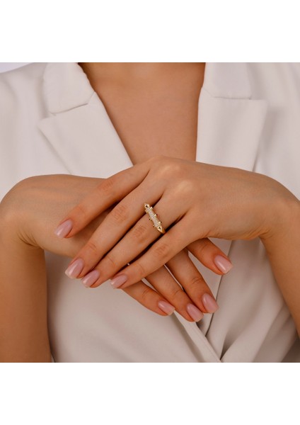 Taşlı Tasarım Altın Yüzük - 14K