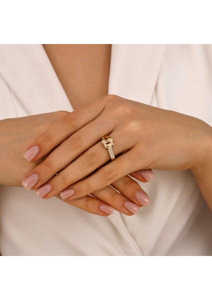 Taşlı Tasarım Altın Yüzük - 14K