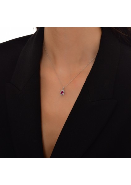 0.05 Karat Yakut Taşlı Pırlanta Kolye