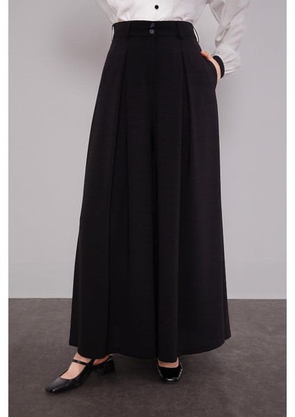 Siyah Geniş Paça Piliseli Pantolon Etek