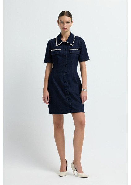 Yakası ve Cepleri Taşlı Denim Elbise Lacivert 12445846000