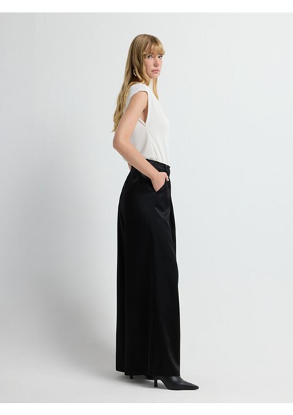 Pileli Geniş Paça Pantolon Siyah 15345743000 fırsatları