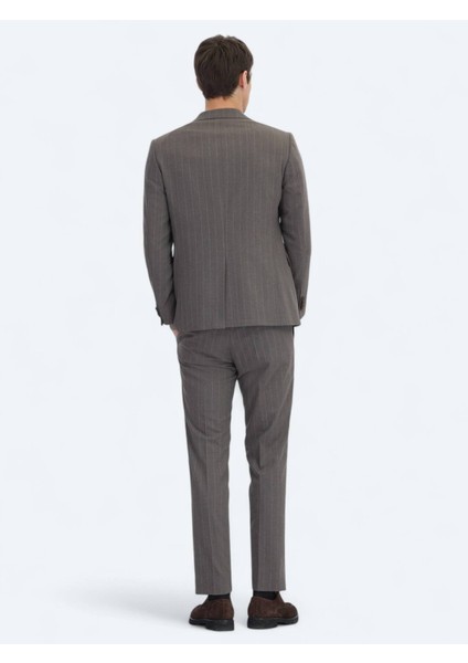 Kahverengi Çizgili Modern Fit Yün Karışımlı Takım Elbise indirimleri