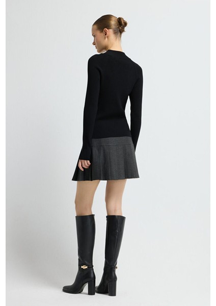 Yakası Detaylı Triko Kazak Siyah 13945643000 indirimleri