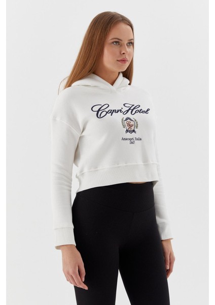 Kapüşonlu Kısa Sweatshirt Ekru fırsatları