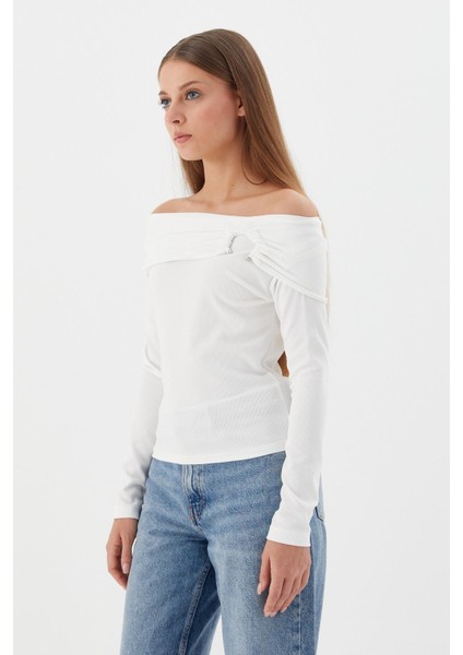 Madonna Yaka Bluz Ekru fırsatları
