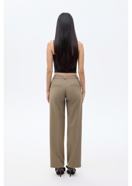 Pile Detaylı Normal Bel Havuç Pantolon Haki
