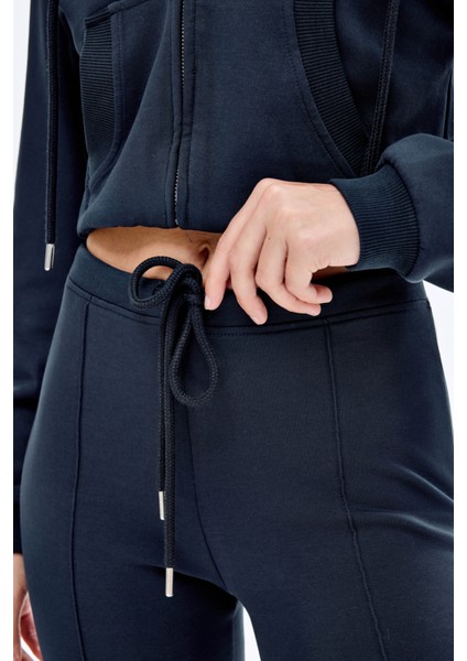 Beli Bağcıklı Dikiş Detaylı Ispanyol Paça Pantolon Lacivert indirimleri