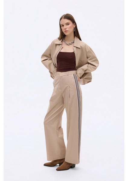 Şerit Detaylı Pileli Yüksek Bel Bol Paça Pantolon Bej