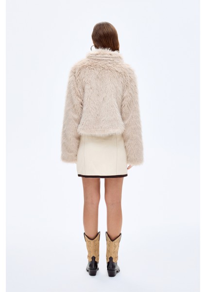 Fermuarlı Kısa Kürk Ceket Bej