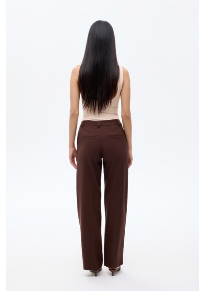 Pile Detaylı Normal Bel Havuç Pantolon Kahverengi