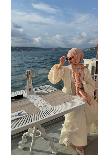 Taş Işlemeli Balon Kollu Elbise Taş modelleri