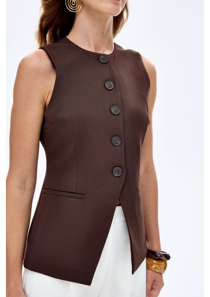 Ön Yırtmaç Detaylı Yuvarlak Yaka Düğmeli Yelek Ceket Kahverengi indirimleri