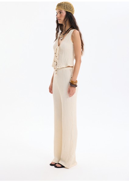 Yanları Boncuk Bağlamalı Gofre Pantolon Taş