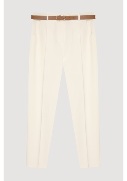Kemer Aksesuarlı Pensli Pantolon Ekru