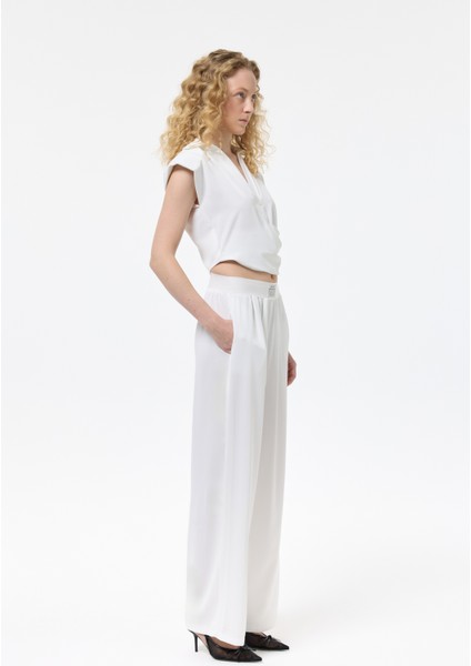 Beli Etiket Aksesuarlı Bol Paça Pantolon Ekru