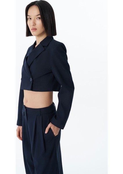 Vatka Detaylı Crop Blazer Ceket Lacivert