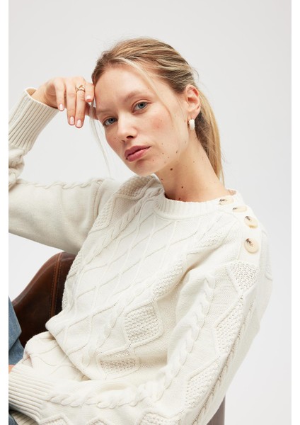 Daphne Saç Örgülü Omzu Düğmeli, Kadın Triko Kazak - Ekru modelleri