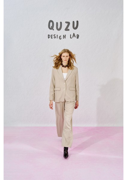 Sırtı Pencere Yırtmaçlı Blazer Ceket Bej