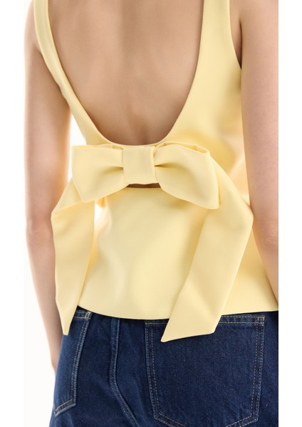 Sırtı Kurdele Detaylı Kare Yaka Askılı Bluz Sarı