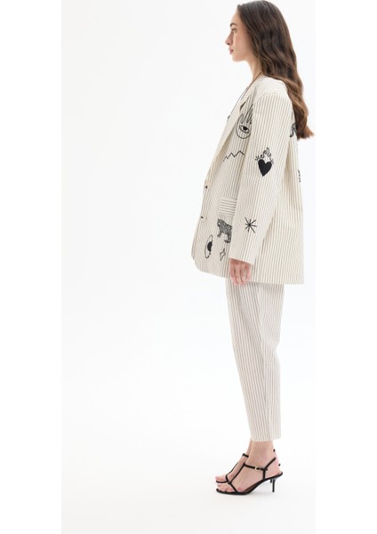 Çizgili Nakışlı Kruvaze Yaka Blazer Ceket Bej