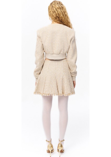 Gold Düğmeli Kırçıl Kısa Ceket Bej