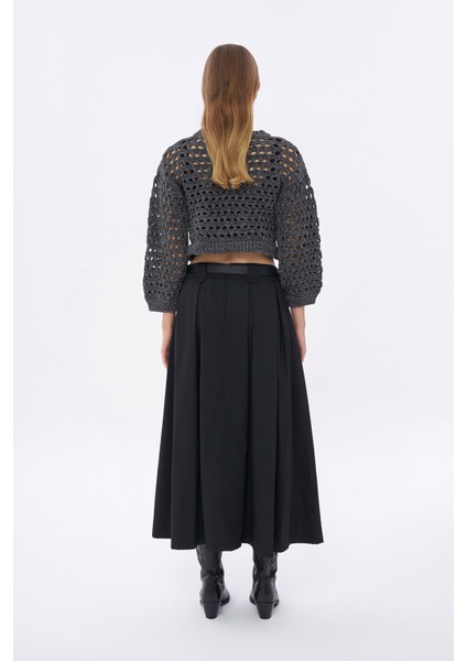 Pile Detaylı Midi Etek Siyah