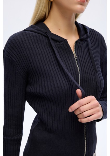 Fermuarlı Kapüşonlu Triko Hırka Lacivert fırsatları