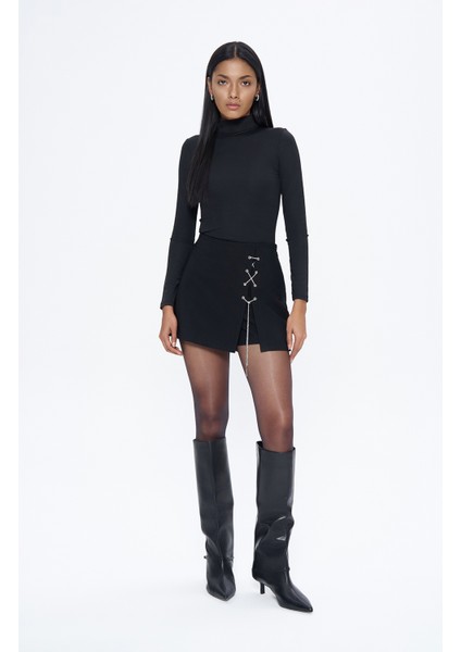 Zincir Detaylı Şort Etek Siyah