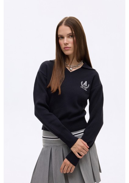 Arma Nakışlı Gömlek Yaka Triko Kazak Lacivert fiyatları