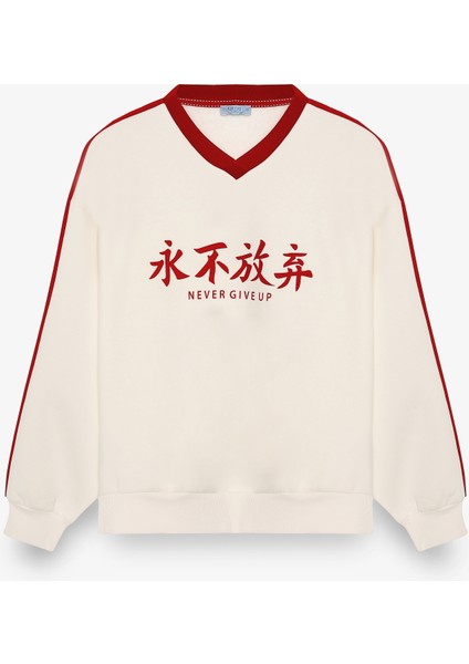 Şeritli Yazı Baskılı V Yaka Oversize Sweatshirt Ekru indirimleri