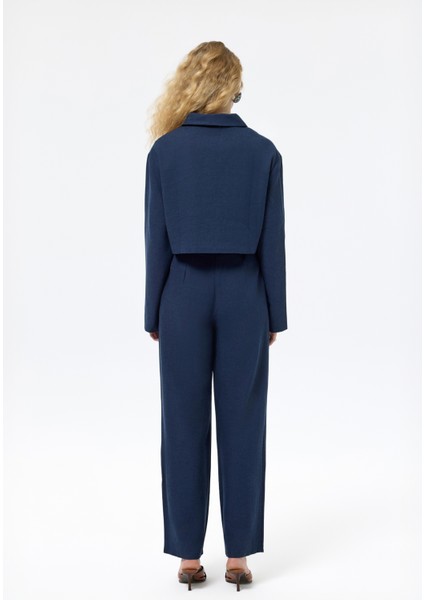 Büyük Cepli Düğmeli Kısa Ceket Lacivert