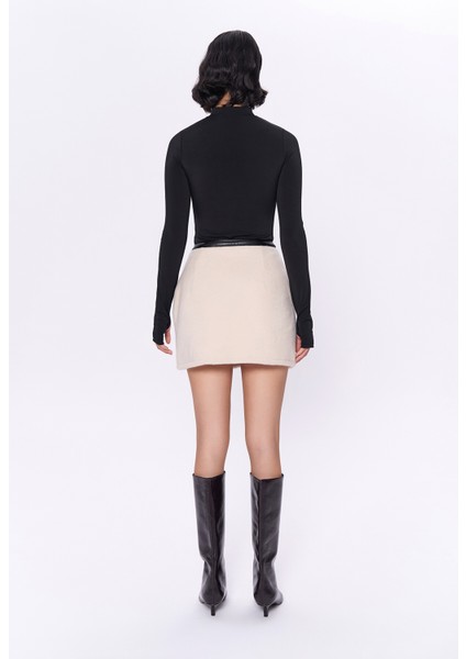 Deri Kemerli Peluş Mini Etek Bej